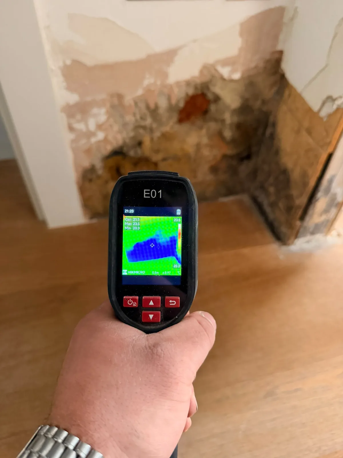 Thermal moisture reading on an affected internal wall
